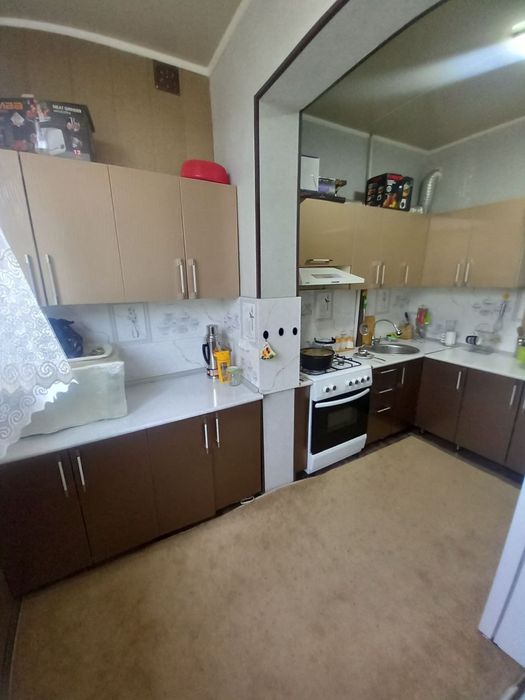 Срочна 2 хонали уй сотилади!