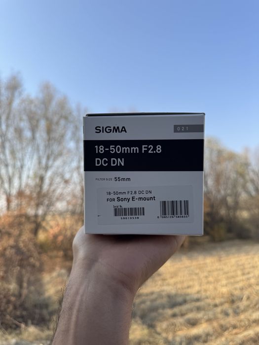 Sigma 18-50 mm f 2.8 sony uchun obyektiv
