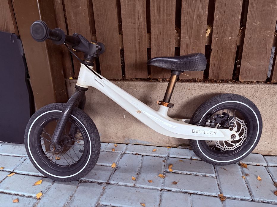 Bicicleta de echilibru Bentley