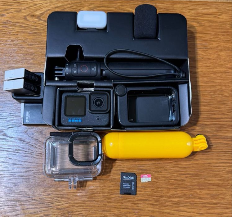 GoPro HERO 12 Black Creator Edition + Accesorii Premium, ca nouă