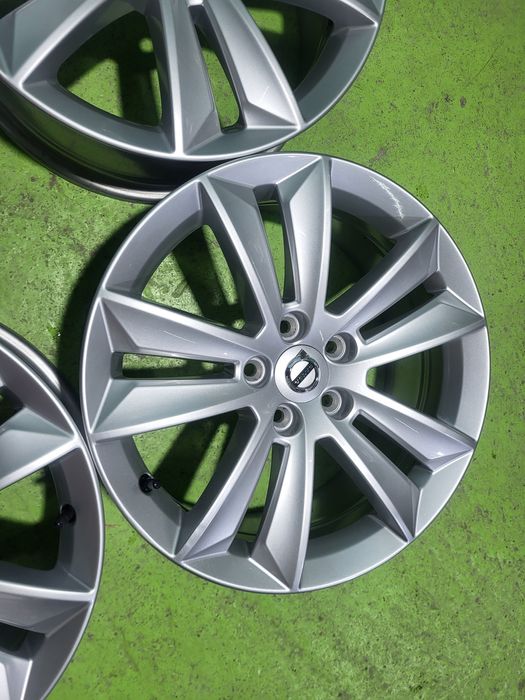 17 5x108 Volvo лети джанти 5х108 Волво