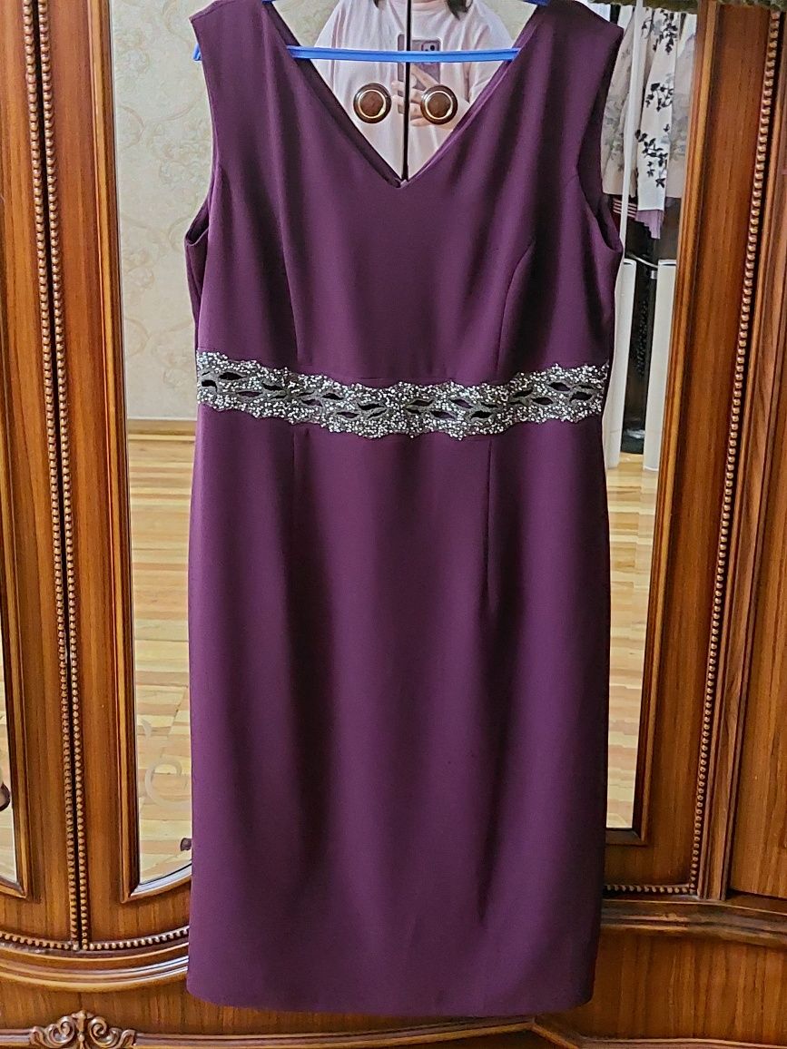 Платье красивое фиолетов