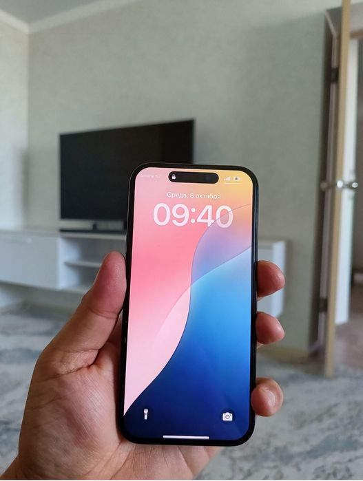 Продам Айфон 15про 128