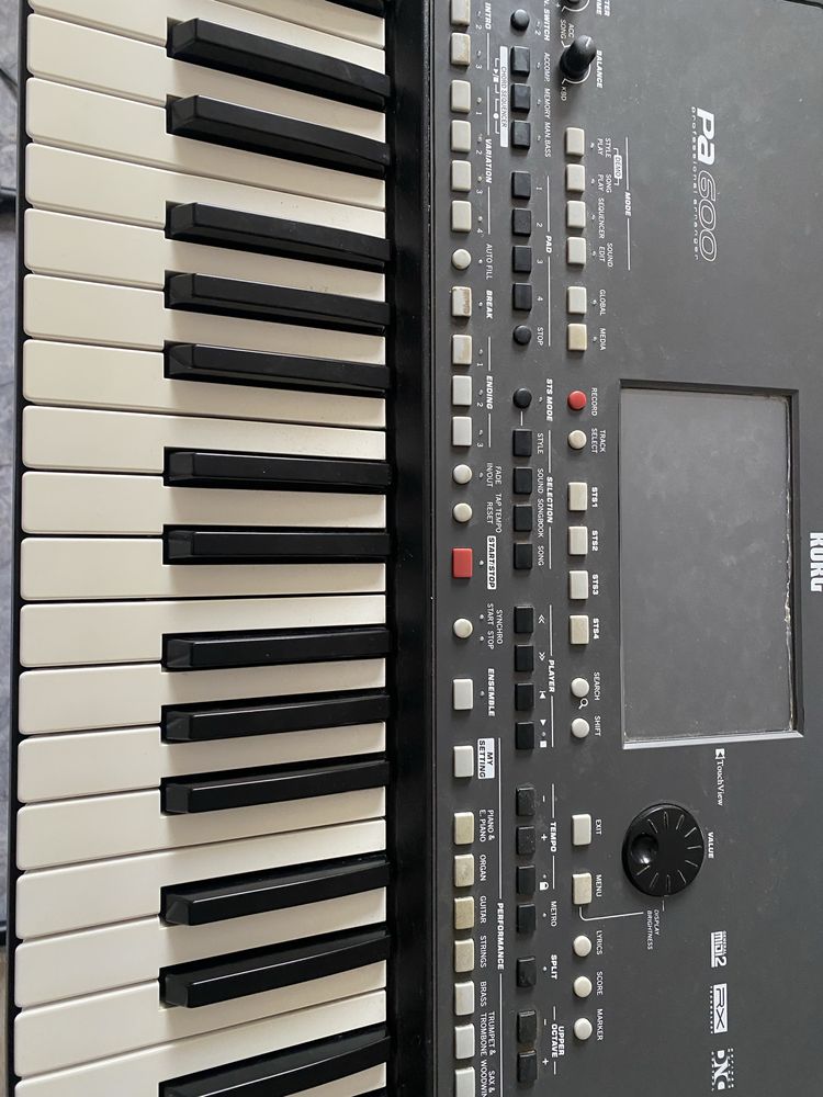 Синтезатор Korg pa 600
