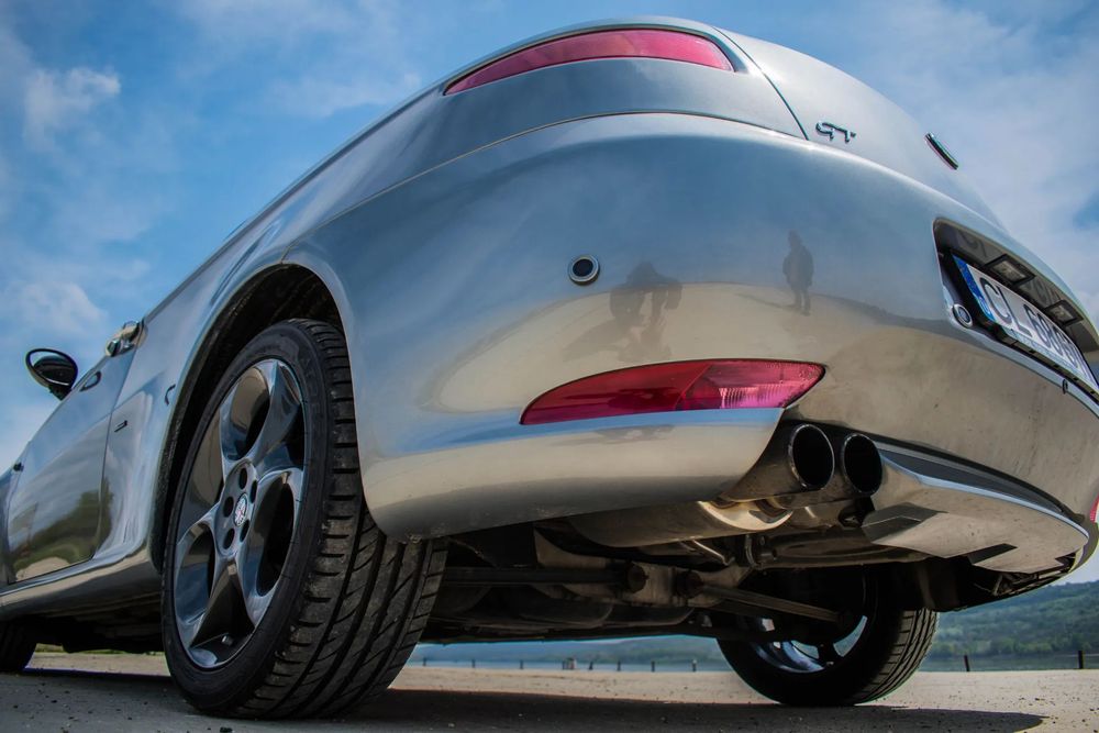 Alfa Romeo GT Sunt pasionat dar vanzarea o fac din necesitate financiara.