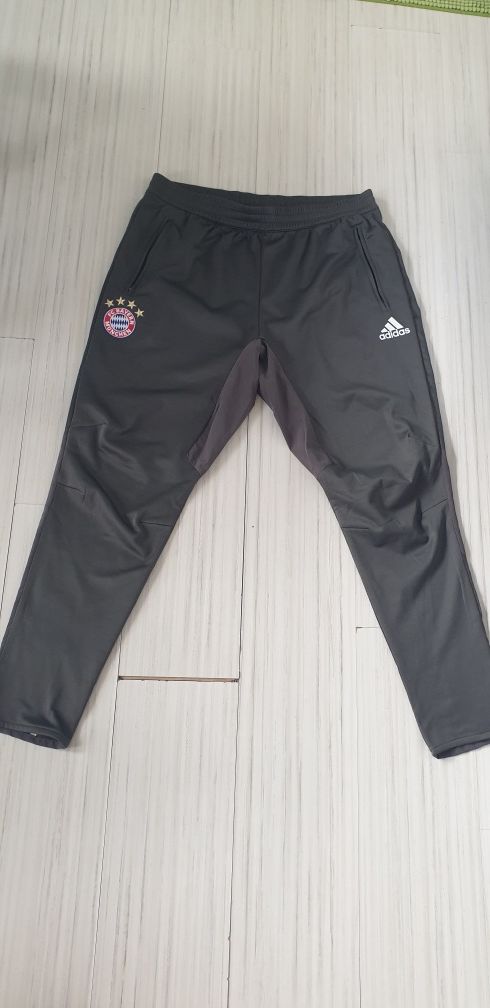 Adidas Bayern Munchen Champions League  XL НОВО! ОРИГИНАЛ! Mъж долнище