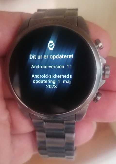 Смарт часовник Fossil Gen 6 DW13F2
