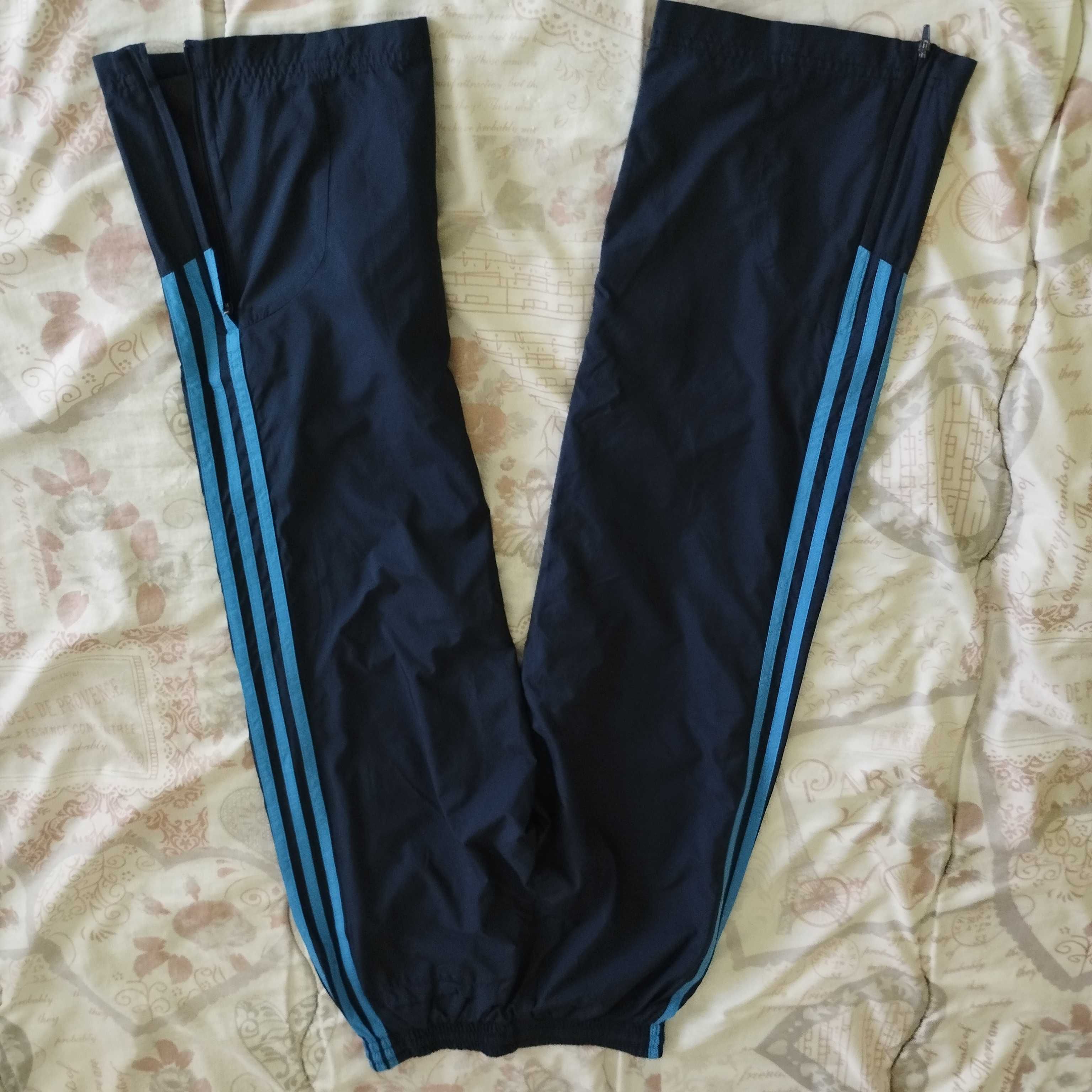 Детски анцуг Adidas 11-12 г.Цена 54.99 лв.