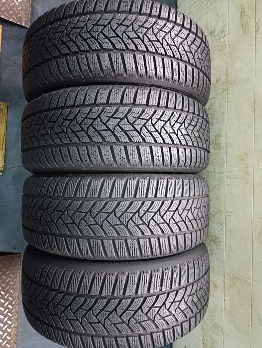 Anvelope de iarnă 205 50 17 Dunlop