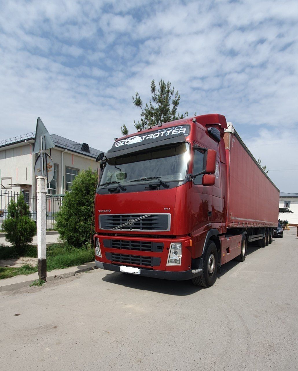 VOLVO FH euro 5 + SCHWARZMÜLLER прицеп сотилади