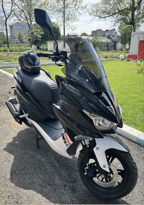 Scuter 125 benzina