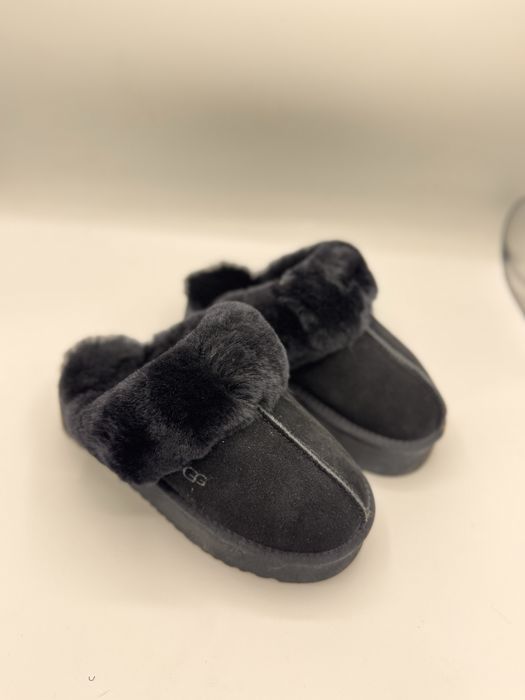 Saboti ugg,pentru mai multe poze  lasati mesaj