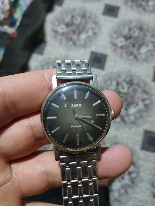 Соат сотилади номи заря