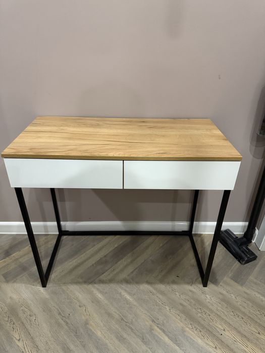 Продам туалетный столик