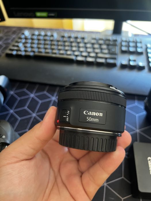 Pachet Fotografie Canon EOS 80d + obiective + flash + card + baterii