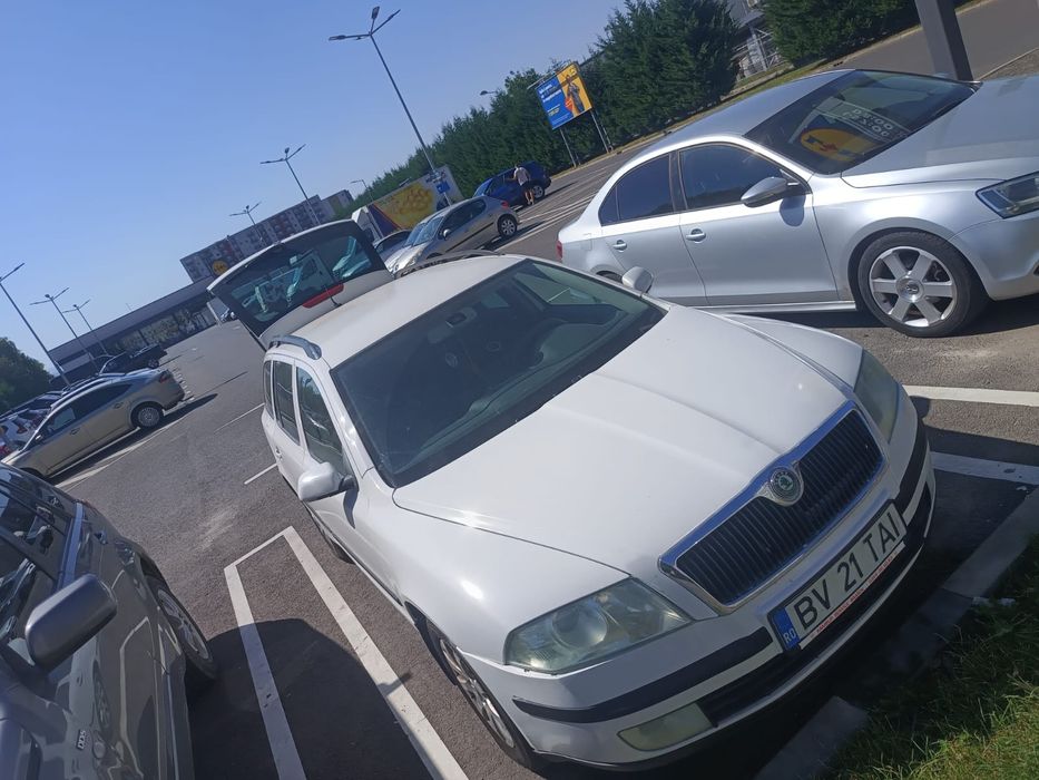 Vând skoda octavia 2