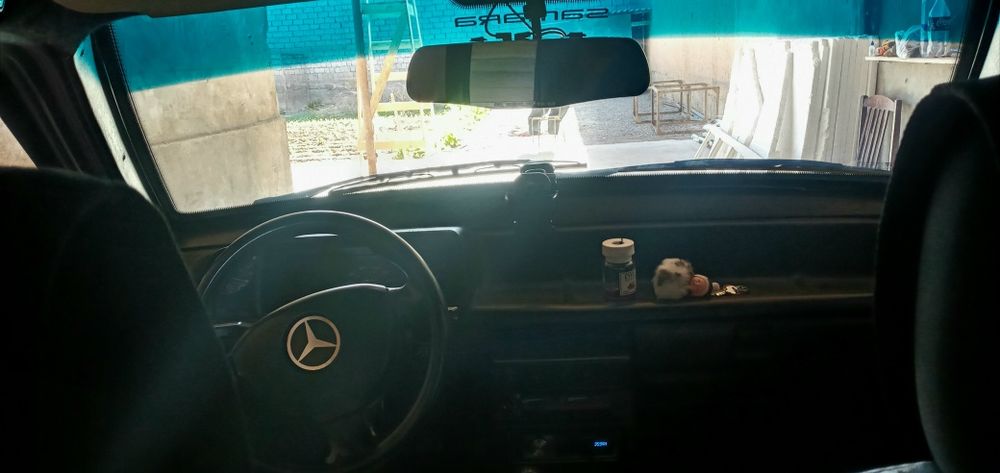 Vaz 21099 sotiladi