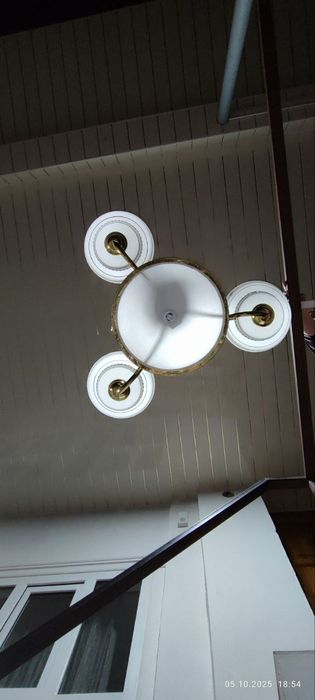 Люстра сотилади 2 комплект