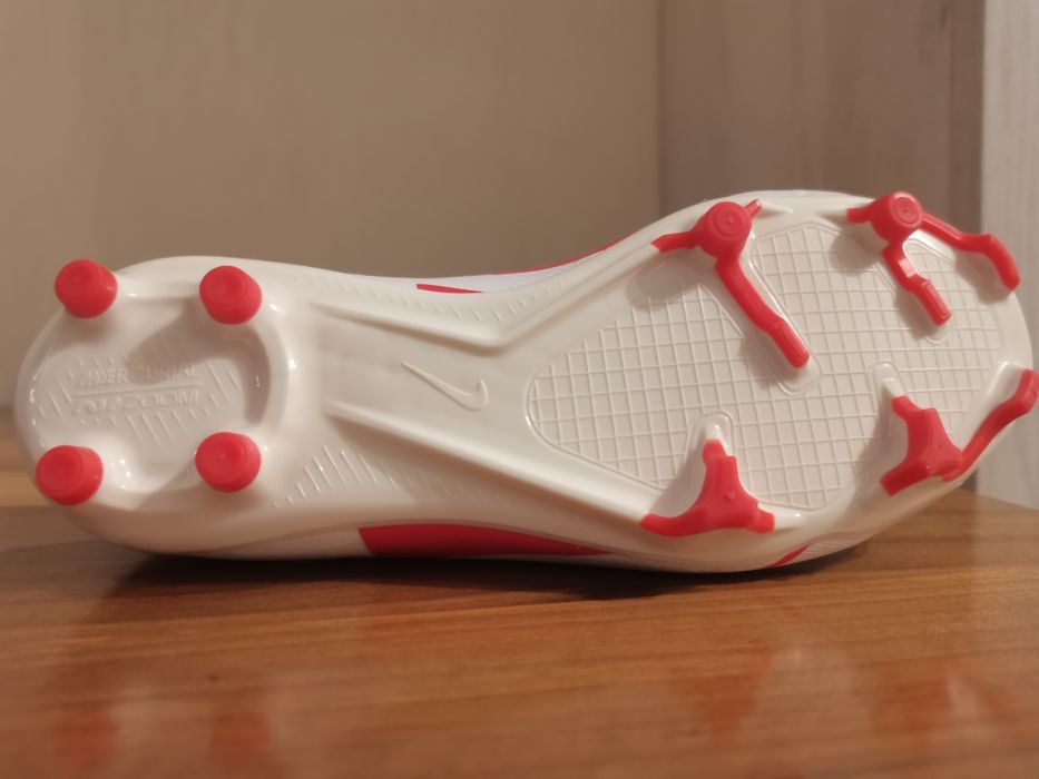 Ghete de fotbal nike