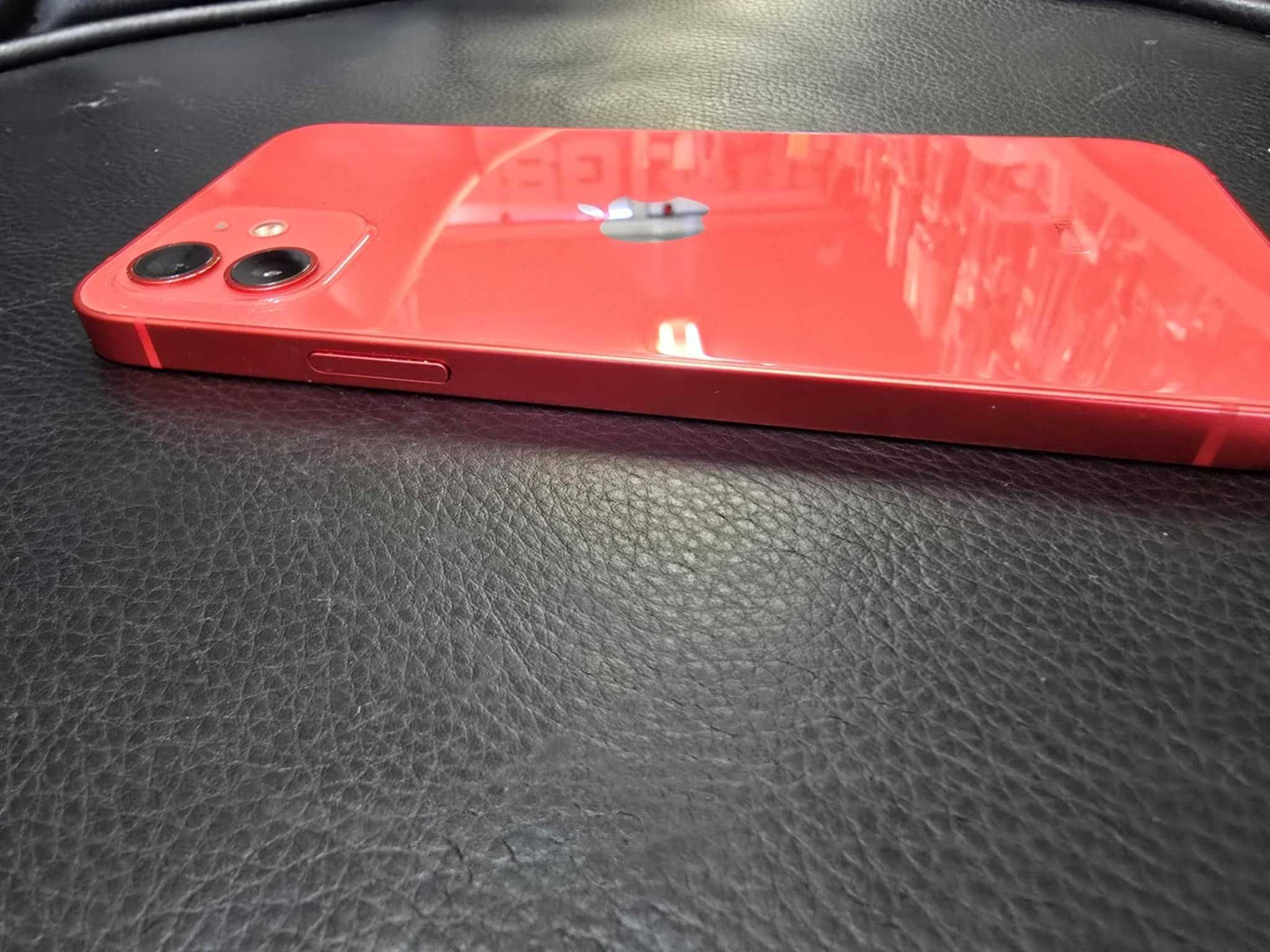 Apple iPhone 12 -red