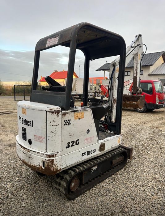 Miniexcavator bobcat 320