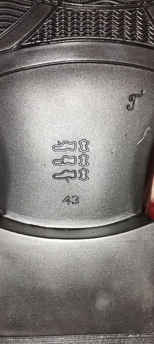 Боти от естествена кожа