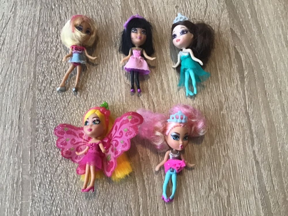 Barbie mini originale ,aduse de afara