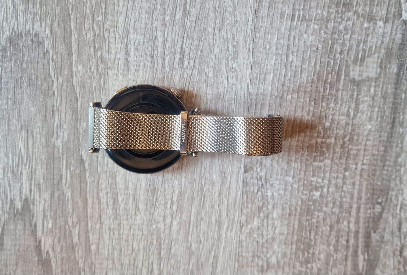 Huawei Gt5 Gold смарт часовник