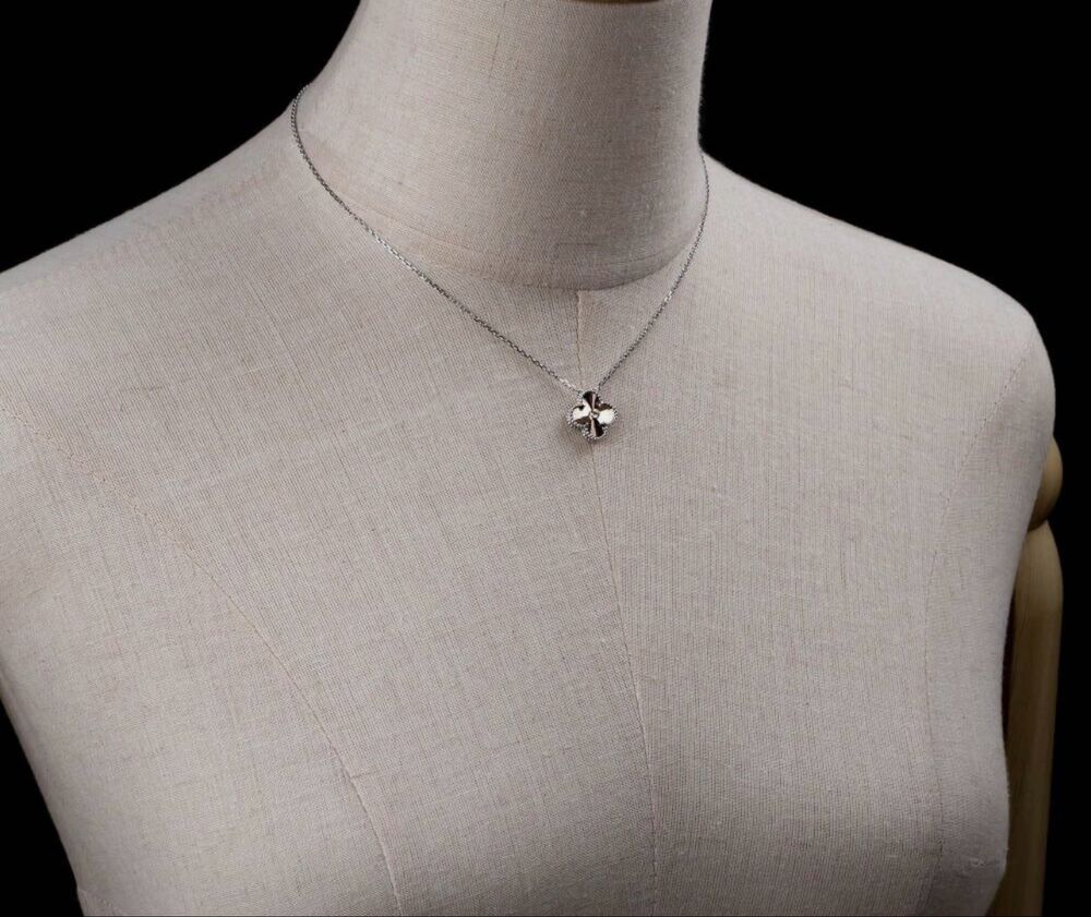 Златно колие Van Cleef