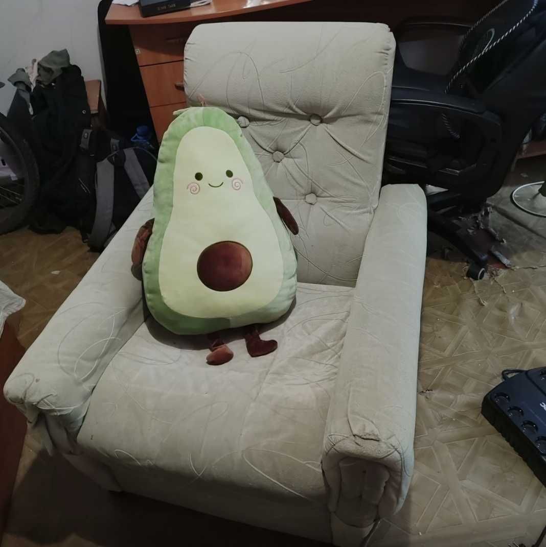 Продам диван и кресло