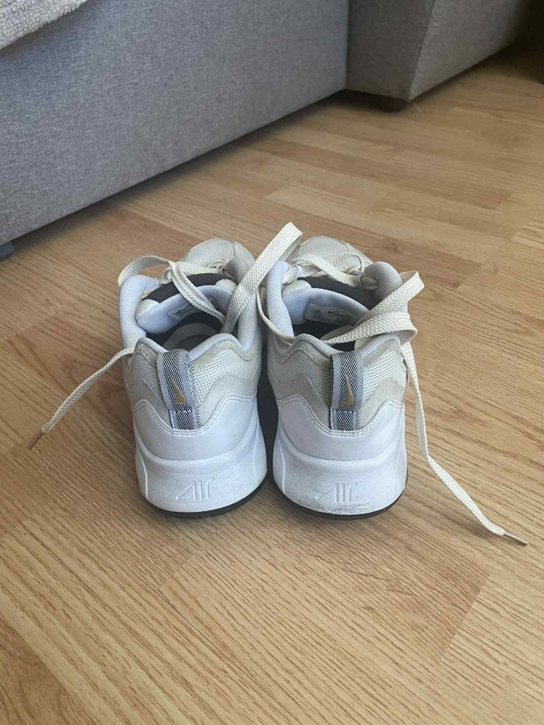 Маратонки Nike Air 200