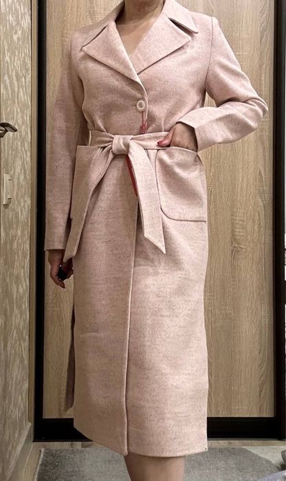 Продаётся пальто с 38 по 52 размер