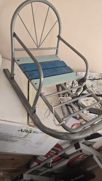 Детский транспорт. Сани детские, почти новые