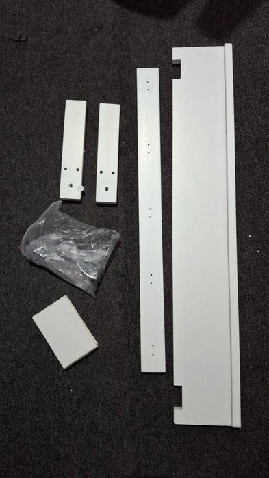 Cuier perete SMIBUY, 74 cm, cu 5 carlige duble si polita, alb