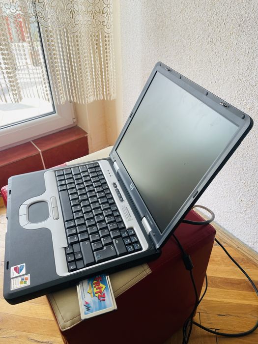 Laptop HP si  ASUS(Lamborghini)