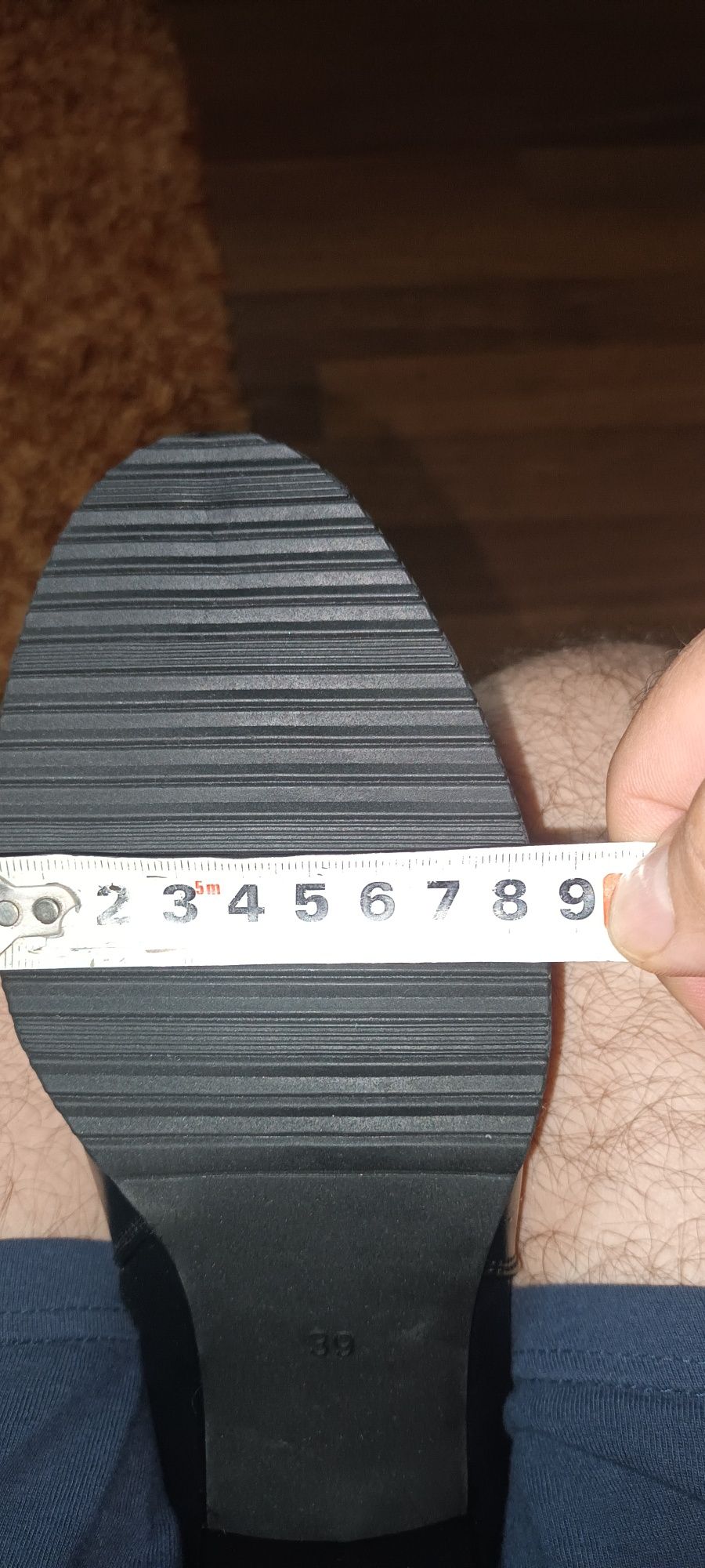 Vând cizmulițe (botine) îmblănite