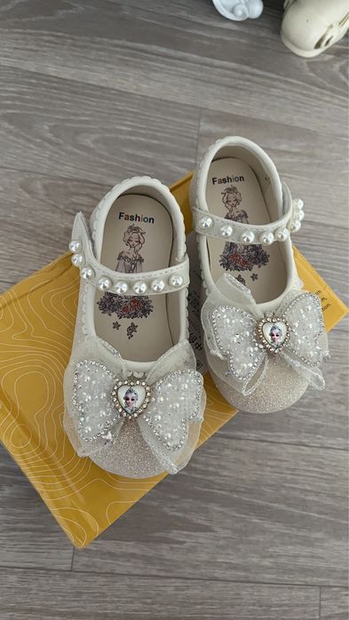 Детские туфли 25размера