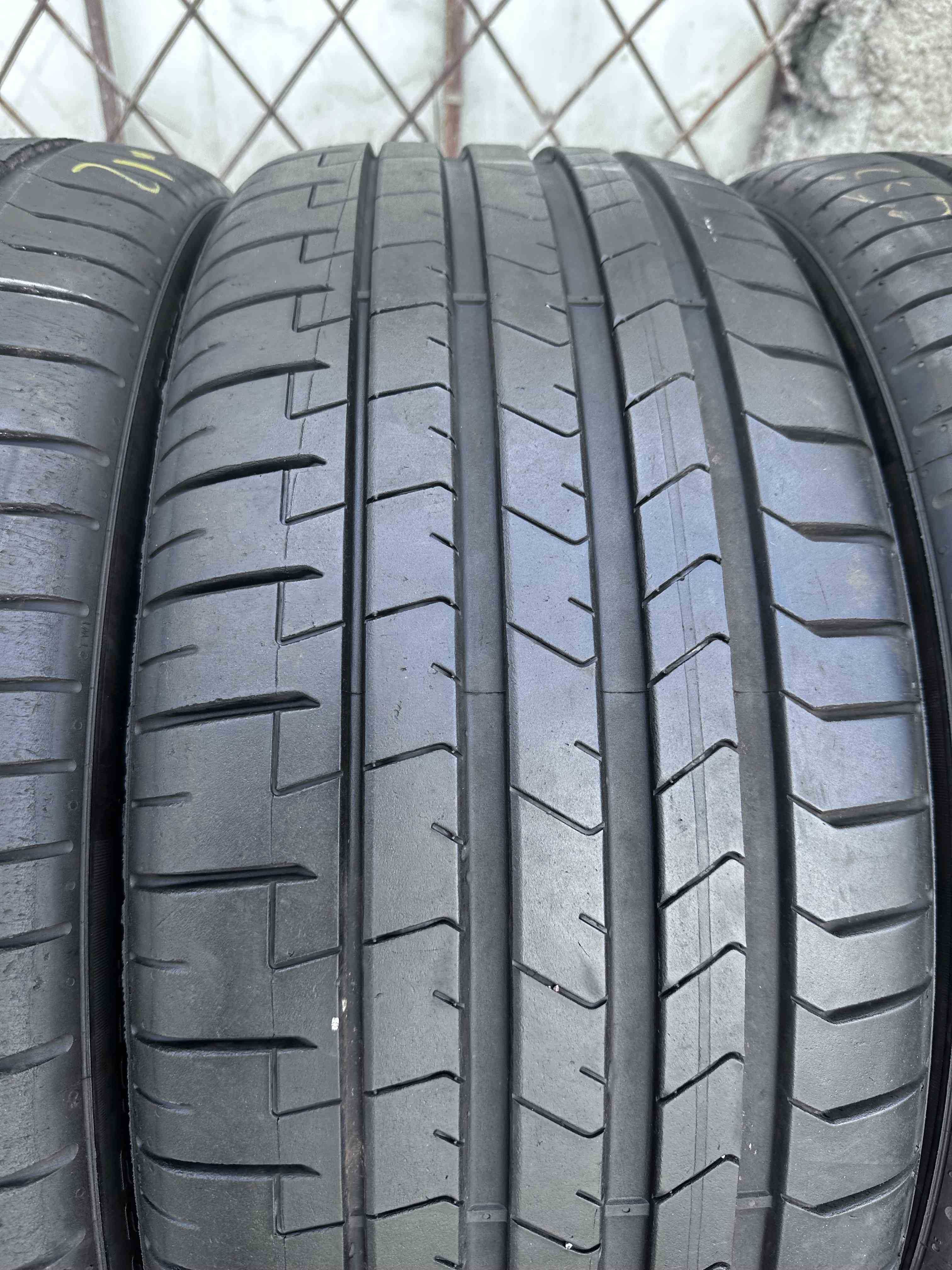 SET 4 Anvelope Vara 255/40 R22 PIRELLI P zero PZ4 103V - PNCS