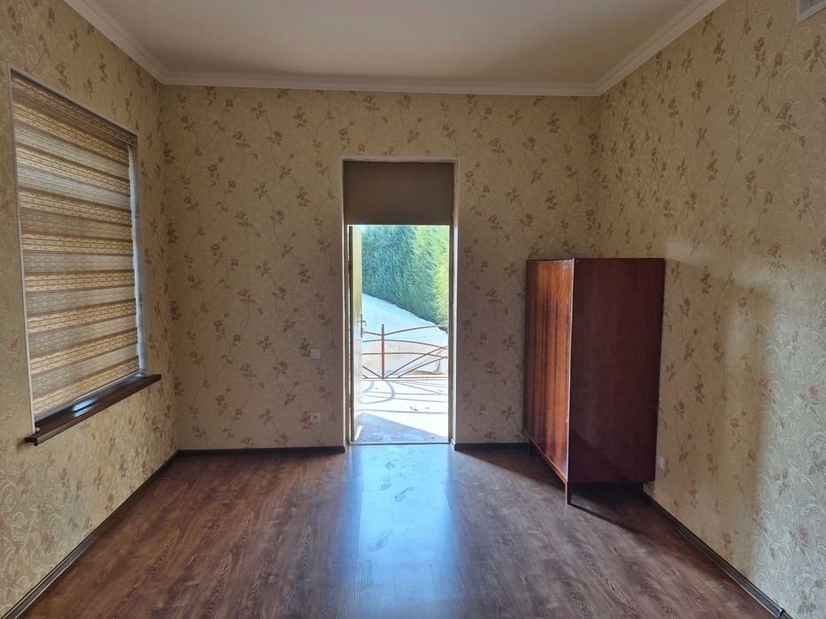 Дом дача у реки с бассейном