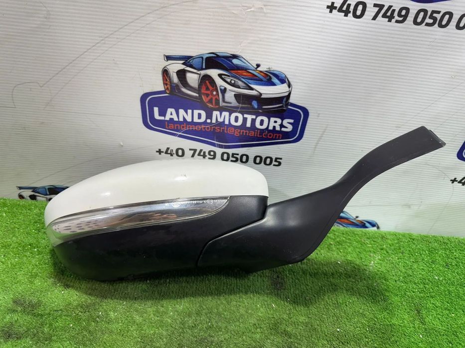 OGLINDA DREAPTA 1-3 PINI / 2-6 PINI PEUGEOT 208 2015 1.0 BENZINA / BERLINA 3 USI COD OEM 232673078 1611240380 2012-2019