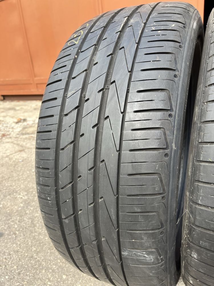 2 бр. летни гуми 235/50/19 Hankook DOT 1421 5,5 mm