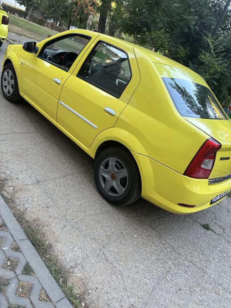 Dacia logan Lauret 1.2 2012