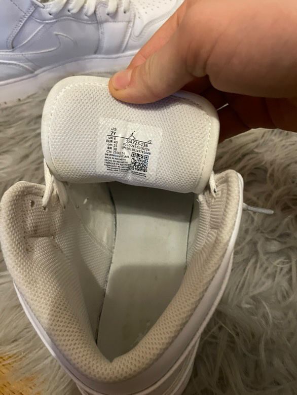 Jordan 1 Mid 40