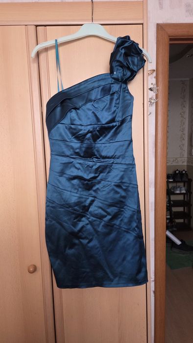 Продам коктельное платье