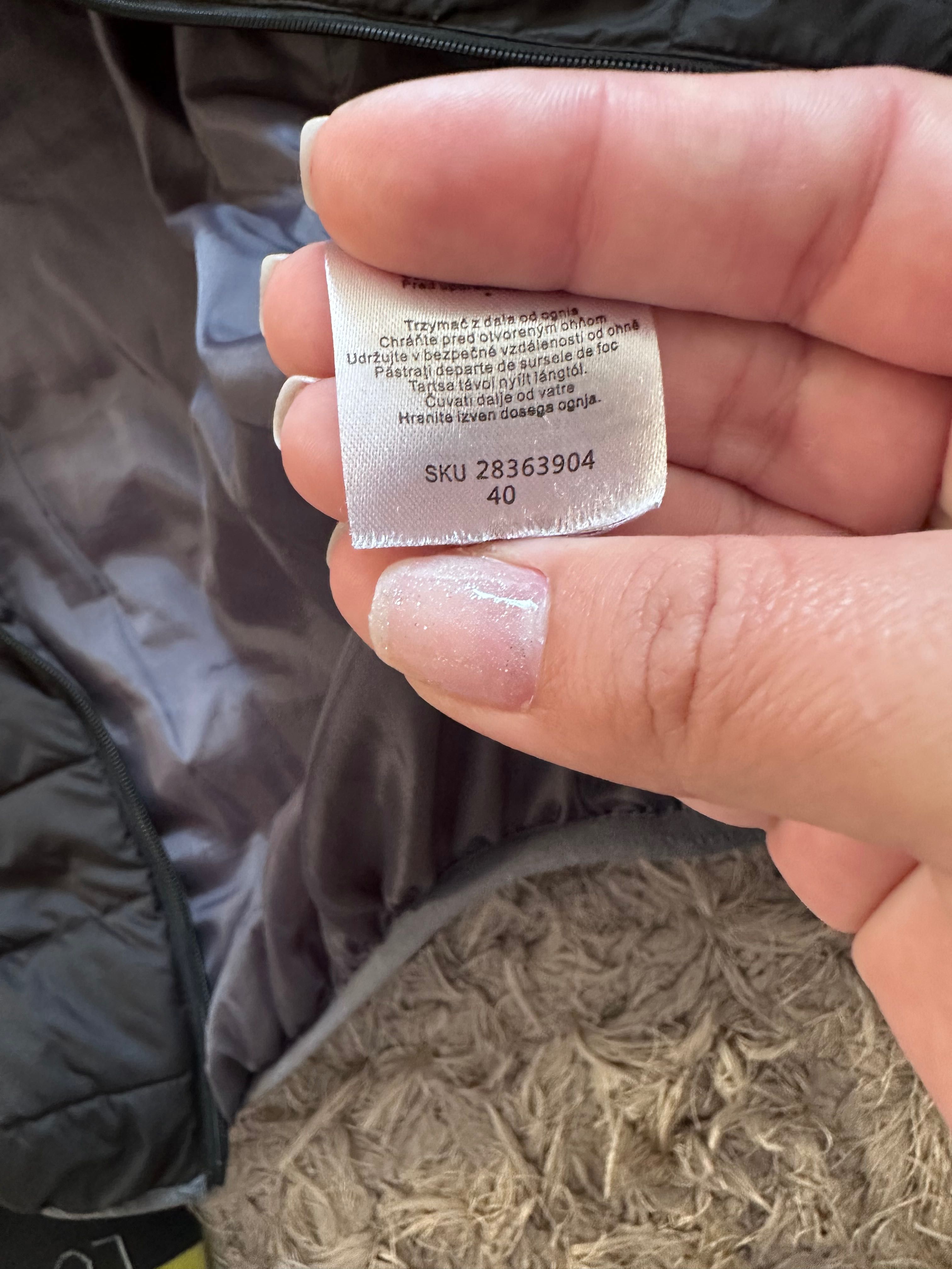 Vând geci de damă mărimea 40