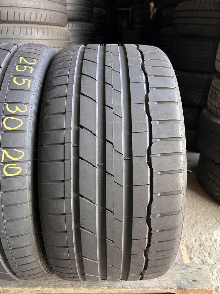 2 anvelope vara 255/30/20 , Hankook , DOT 2020 !