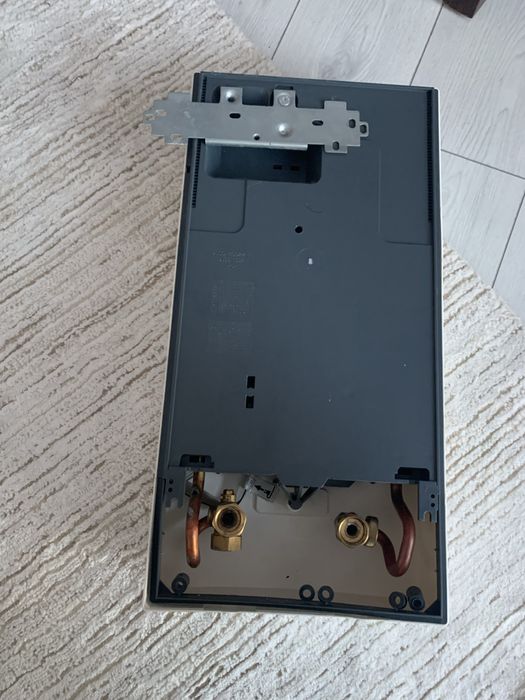 Intant apa calda electric