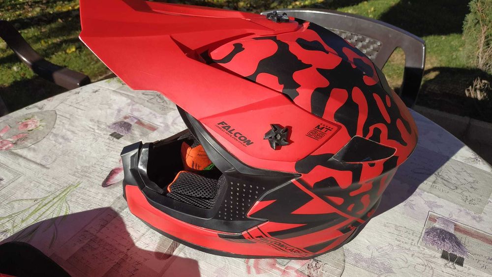 Каска Falcon Karson