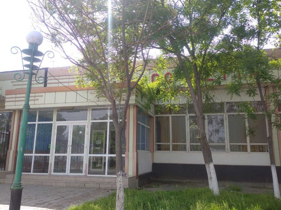 Гулистон-Тошкент трассаси бўйида "Оқ-олтин" МФЙда тўйхона сотилади