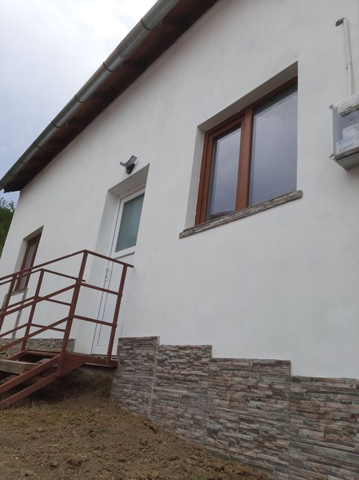 Casă cu 4 camere+teren 569mp, Săcele Cernatu, 200m de primărie centru